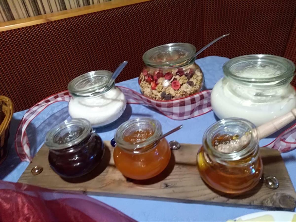 Zimmer - Hinterwalderhof Bed & Breakfast Rio di Pusteria Bagian luar foto